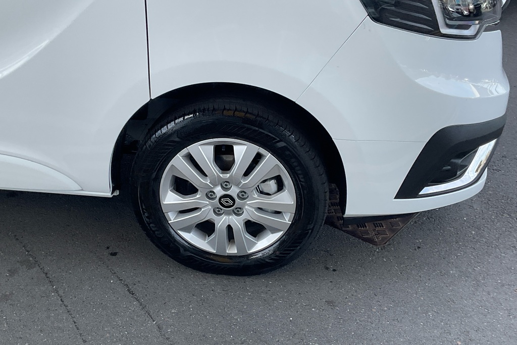 Mazda 3 2.2D Se Nav DT26YZD White #4