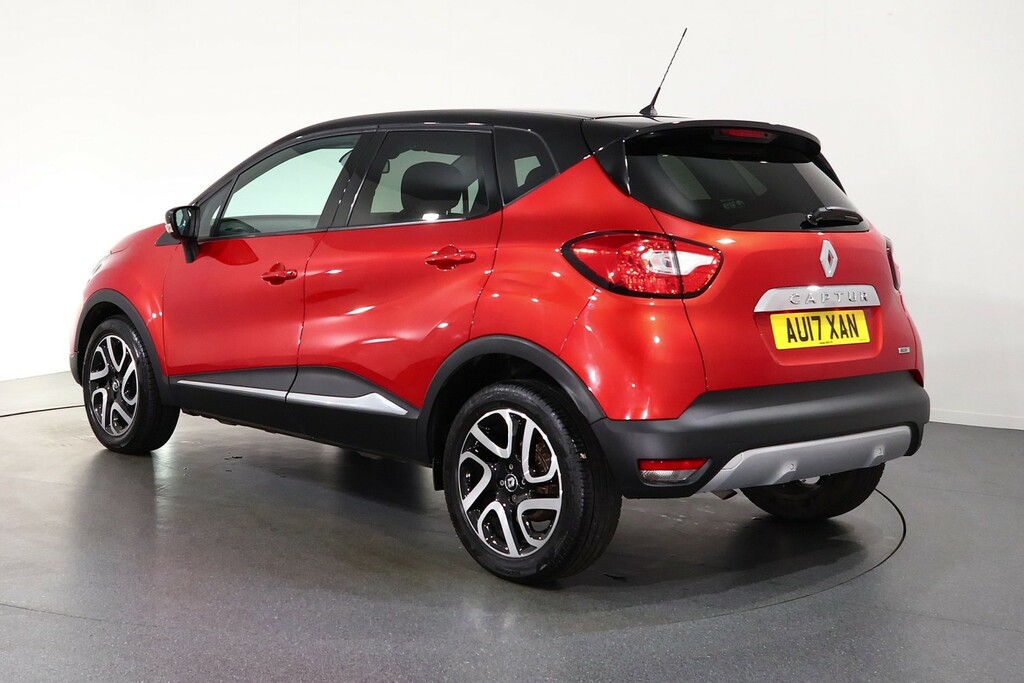 Renault Captur Signature Nav Red #4