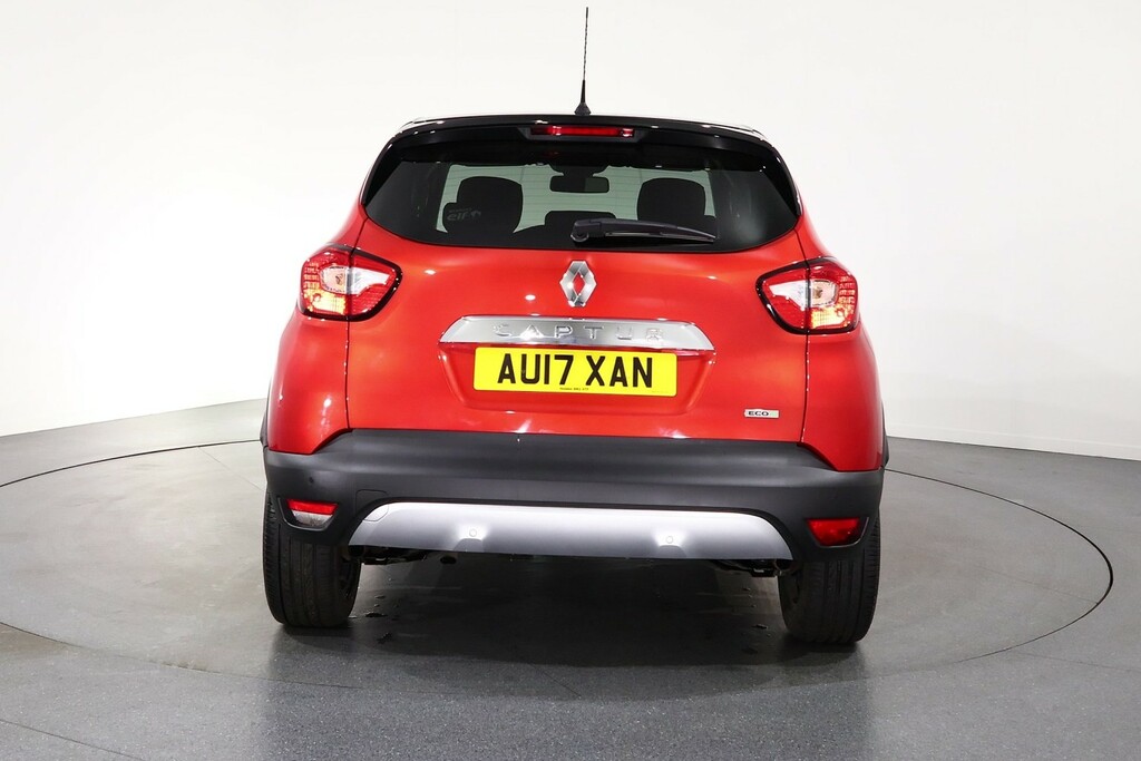 Renault Captur Signature Nav Red #5