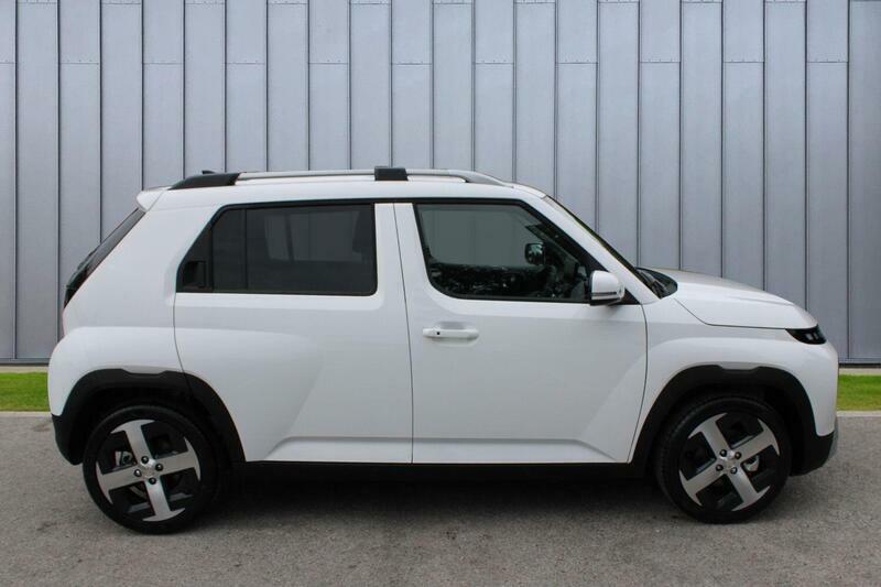 Hyundai Inster Long Range 49Kwh 02 White #6