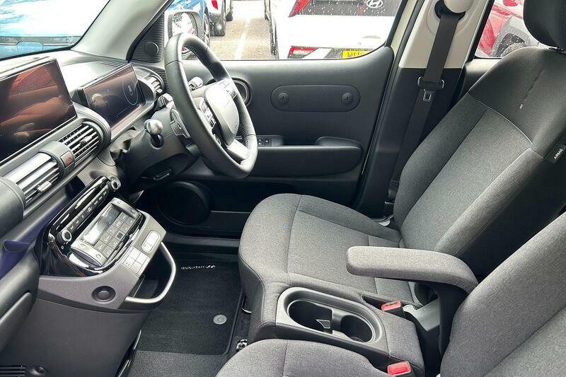 Hyundai Inster Long Range 49Kwh 02 Beige #2