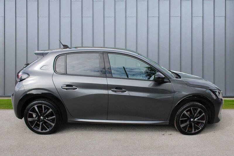 Peugeot 208 Gt Black #8