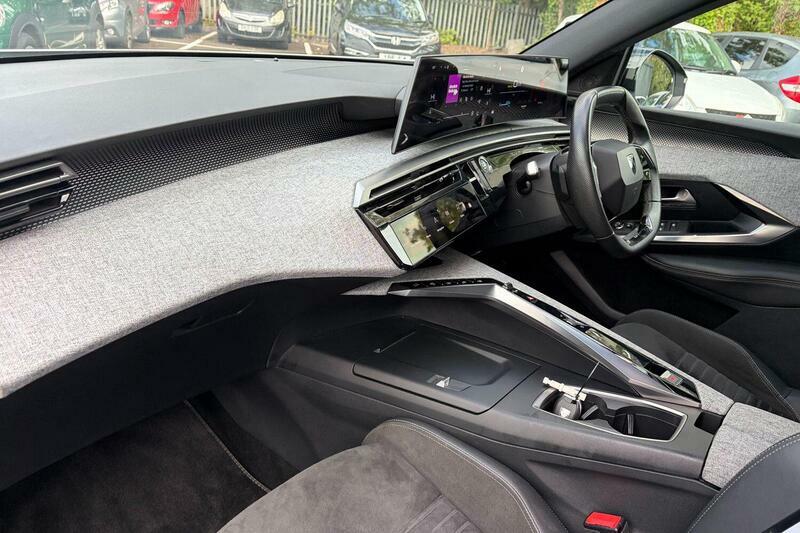 Peugeot 3008 73Kwh Gt White #2