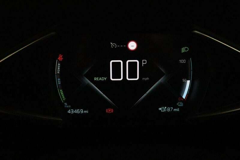 DS DS 3 Crossback E-tense 50Kwh Performance Line Crossback Red #6