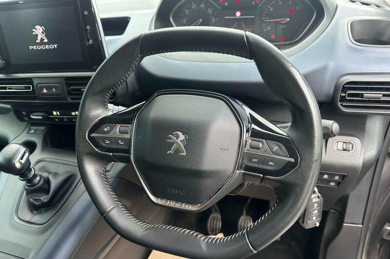 Peugeot Rifter Blue #12