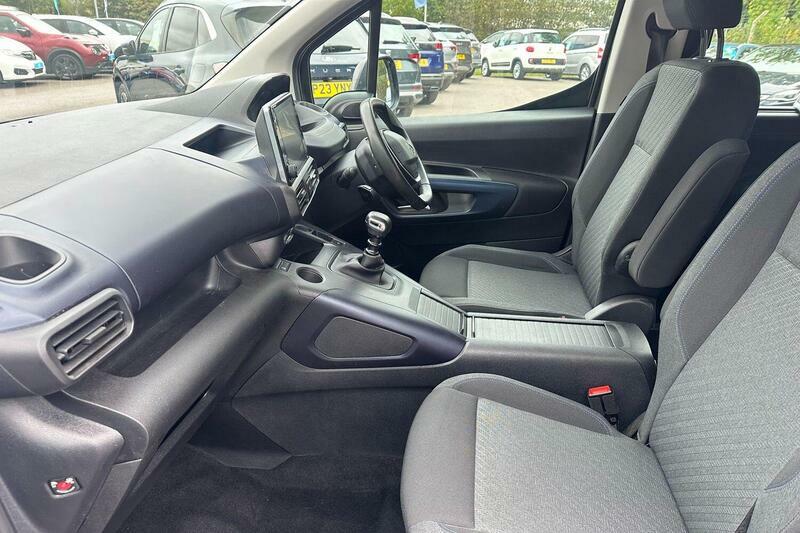 Peugeot Rifter Blue #2