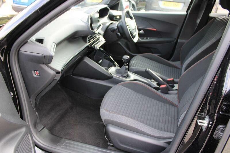 Peugeot 2008 1.2 Puretech Active Premium Euro 6 Ss Black #2