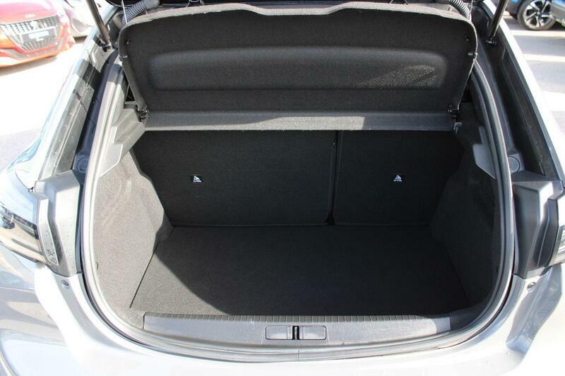 Peugeot 208 1.2 Puretech 100 Allure Blue #24