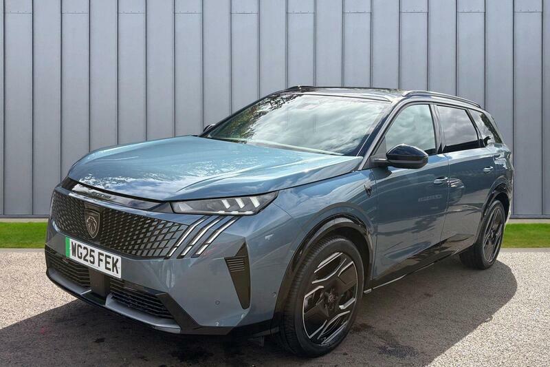 Peugeot 5008 73Kwh Gt 11Kw Charger Blue #4
