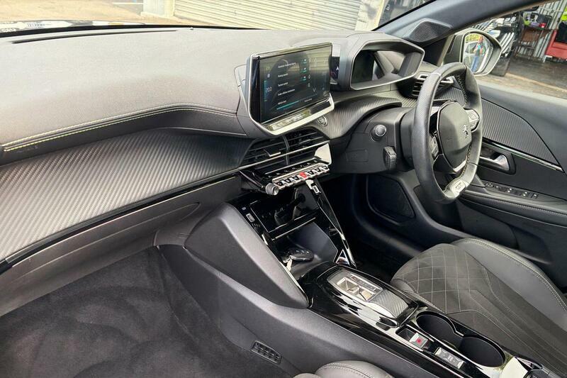 Peugeot e-208 50Kwh Gt Premium 7Kw Charger Black #2