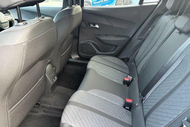 Peugeot 2008 1.2 Puretech 130 Allure Blue #15