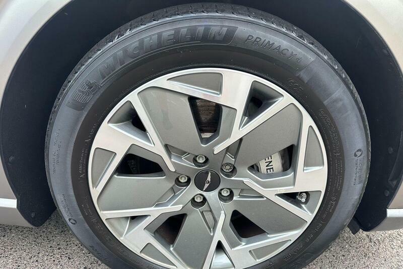 Genesis GV60 Premium Green #32