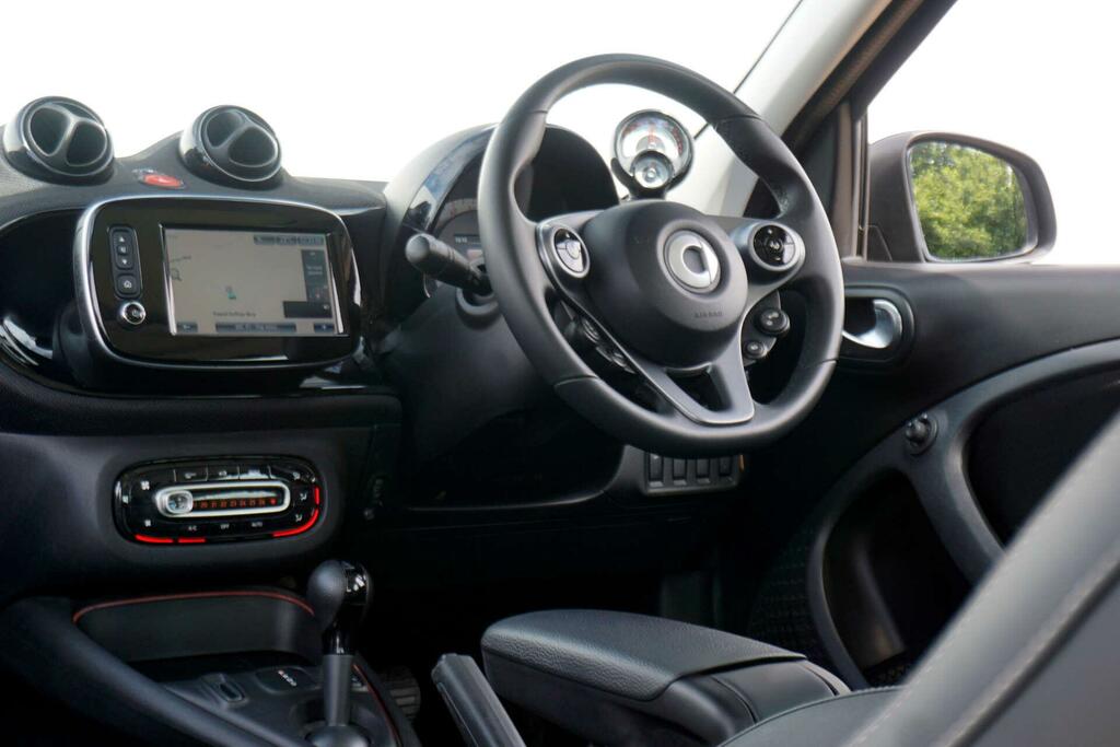 Smart Forfour 60Kw Eq Prime Exclusive 17Kwh 22Kwch Silver #17
