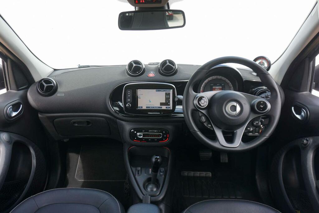 Smart Forfour 60Kw Eq Prime Exclusive 17Kwh 22Kwch Silver #26