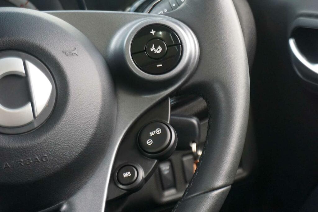 Smart Forfour 60Kw Eq Prime Exclusive 17Kwh 22Kwch Silver #31
