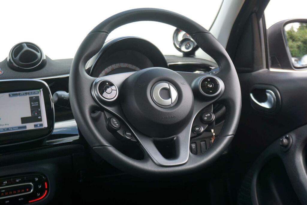 Smart Forfour 60Kw Eq Prime Exclusive 17Kwh 22Kwch Silver #27