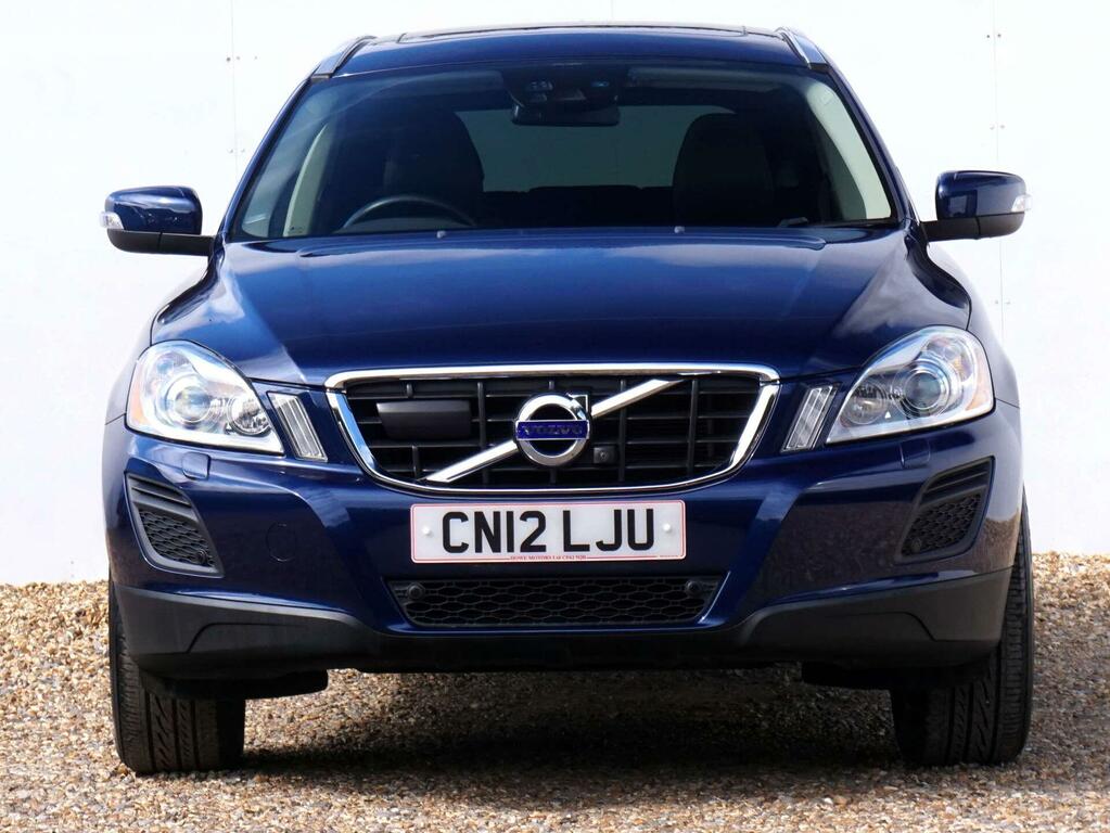 Volvo XC60 D3drive R-design Premium Black #29