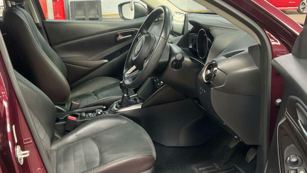 Mazda 2 Gt Red #4