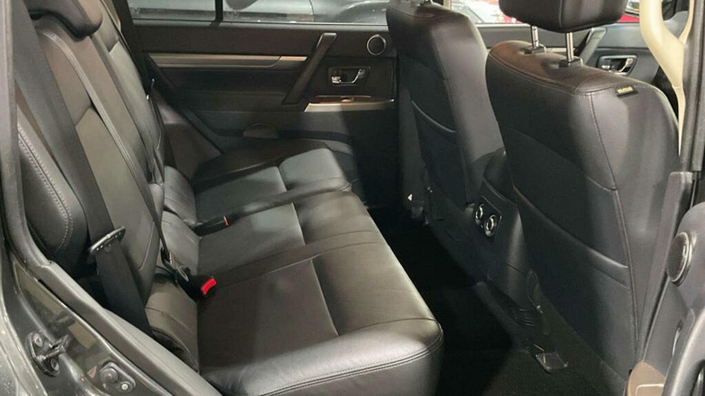 Mitsubishi Shogun Sg3 Grey #6