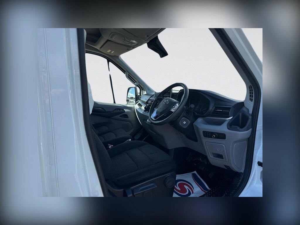 Maxus Deliver 9 2.0 D20 Chassis Cab Rwd L4 Euro White #3