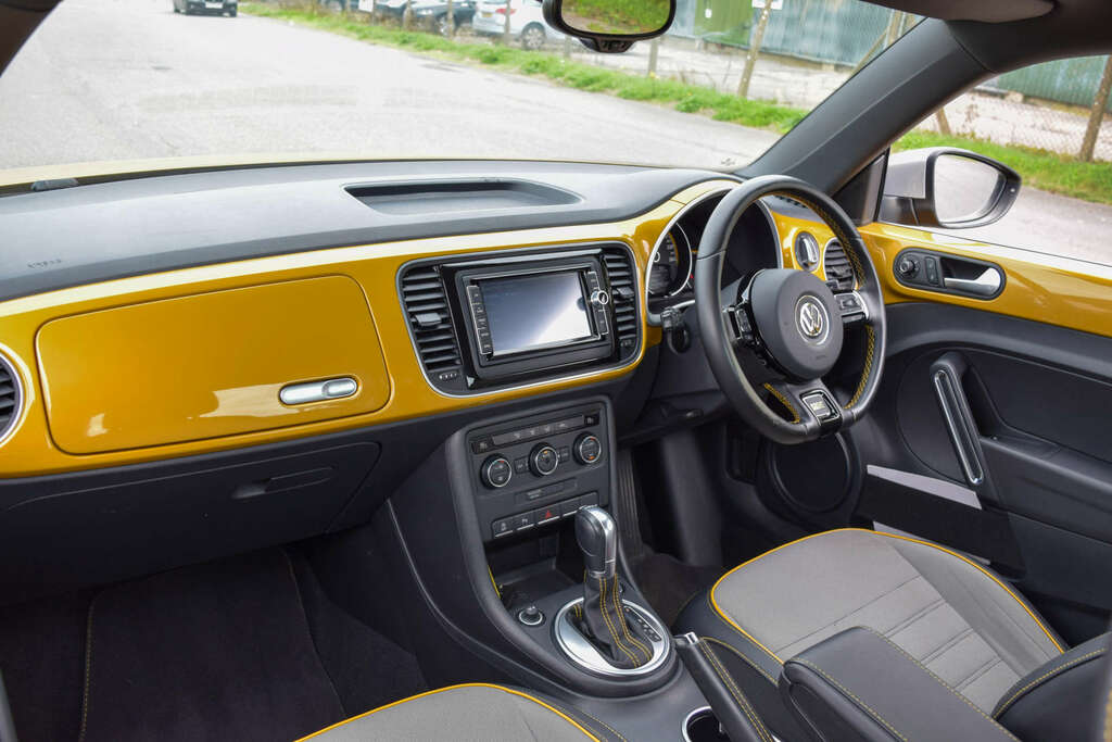Volkswagen Beetle 1.4 Tsi Bluemotion Tech Dune Euro 6 Ss Yellow #3