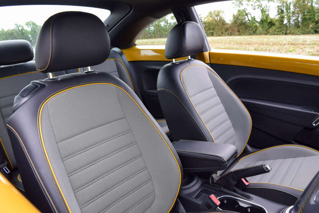 Volkswagen Beetle 1.4 Tsi Bluemotion Tech Dune Euro 6 Ss Yellow #4