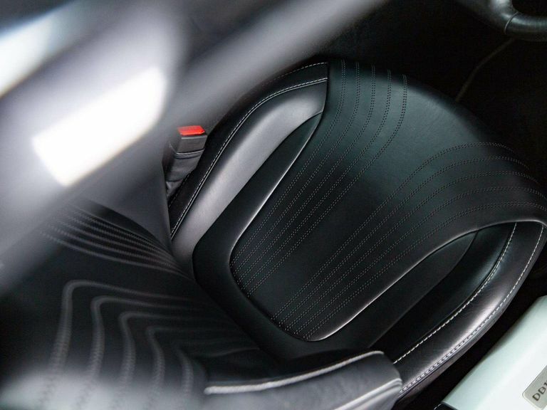 Aston Martin DB11 V8 Volante Touchtronic #37