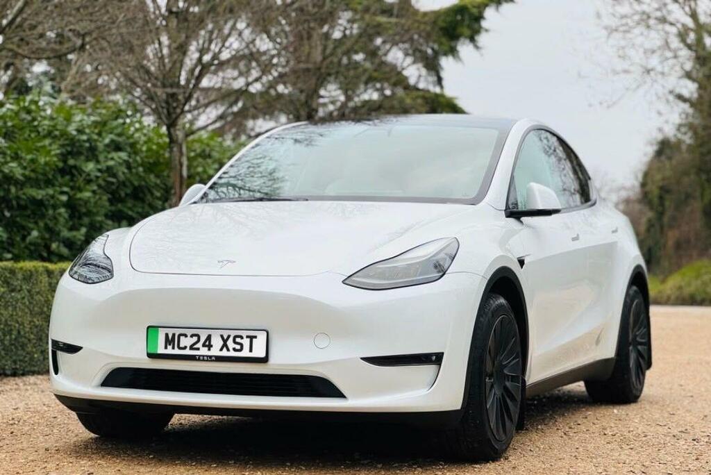 Tesla Model Y Suv Rwd 202424 White