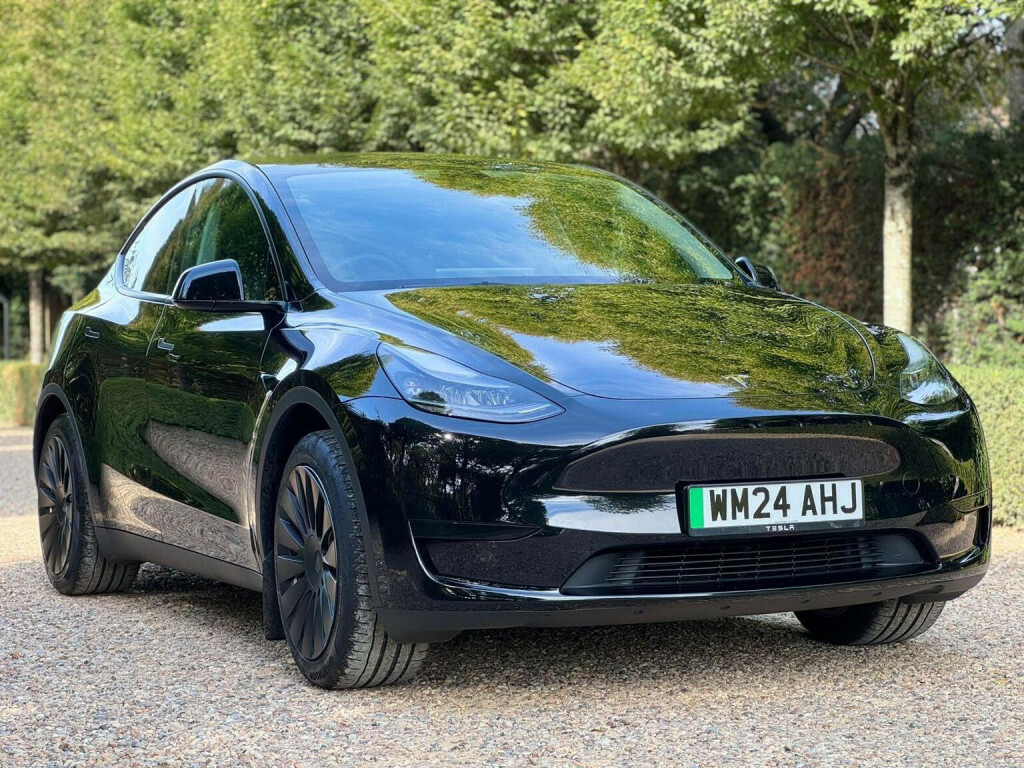 Tesla Model Y Rwd Black #32