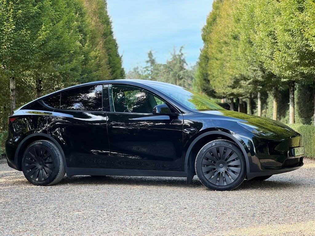 Tesla Model Y Rwd Black #24