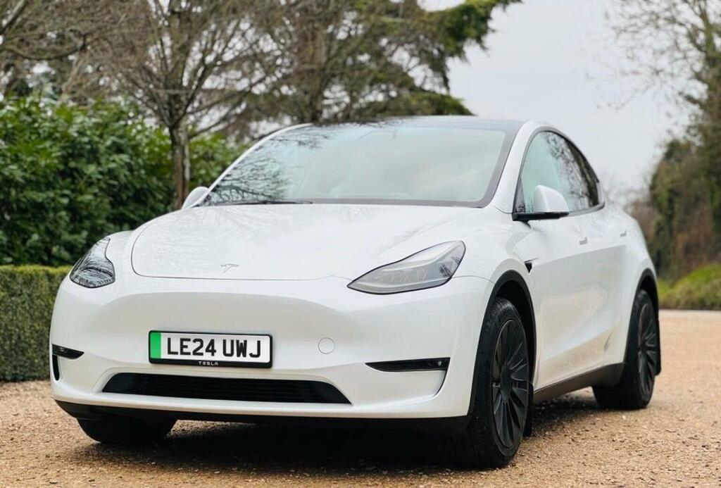 Tesla Model Y Suv Rwd 202424 White