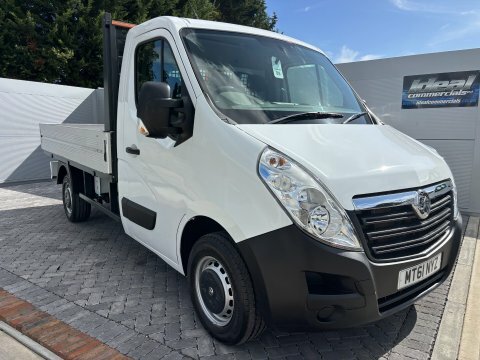 Vauxhall Movano R3500 L2 145 White