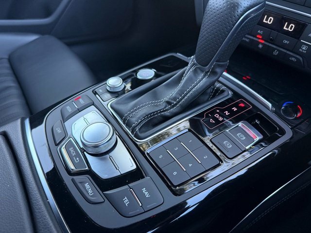 Audi A6 Saloon Tdi Ultra S Line Black Edition White #20