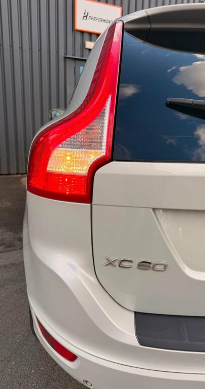 Volvo XC60 Estate Black #28