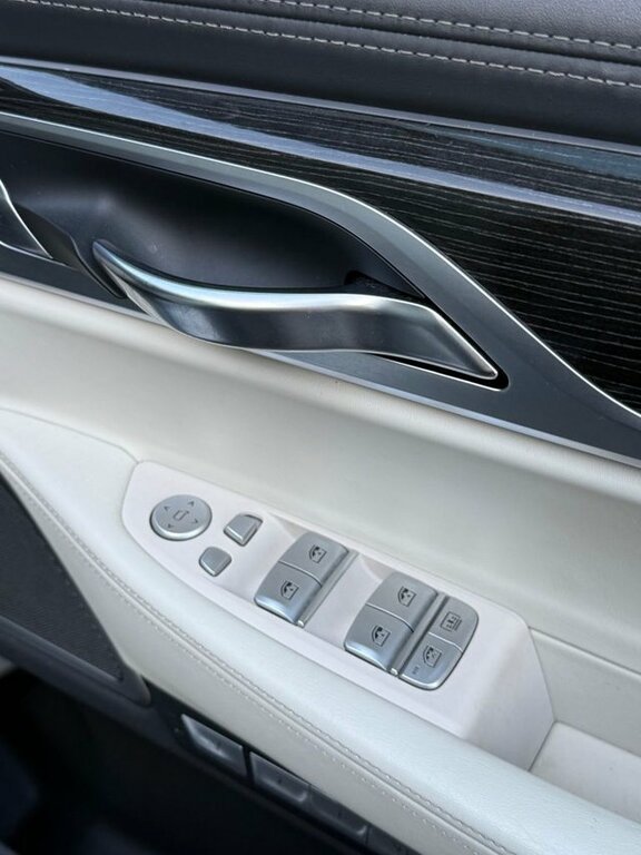 BMW 7 Series Saloon Black #34