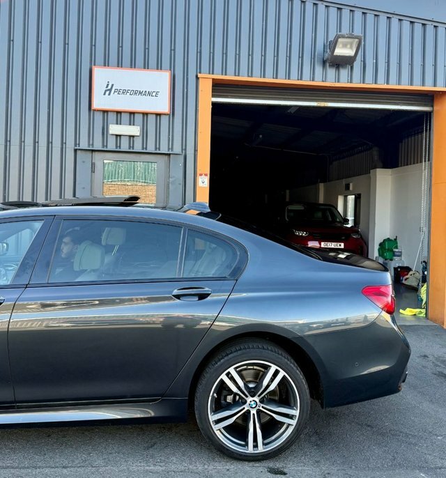 BMW 7 Series Saloon Black #76