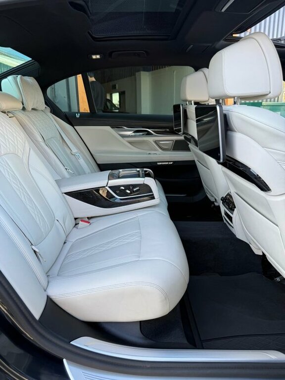 BMW 7 Series Saloon Black #28