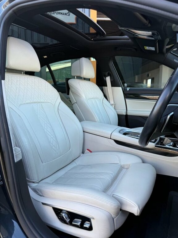 BMW 7 Series Saloon Black #26