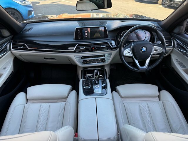BMW 7 Series Saloon Black #25
