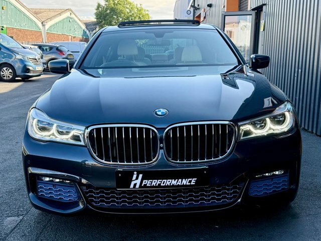 BMW 7 Series Saloon Black #10