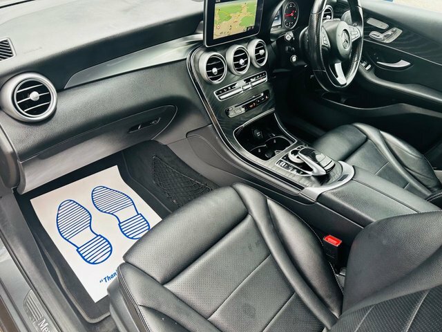 Mercedes-Benz GLC Class 4Matic Amg Line Premium Plus Silver #25
