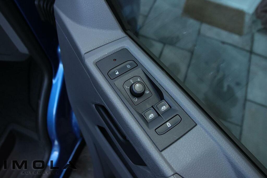 Volkswagen Transporter Volkswagen Transporter Panel Van Highline Swb 110 Blue #38