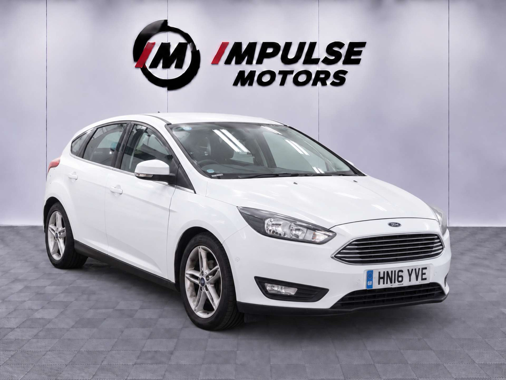 Ford Focus Zetec White