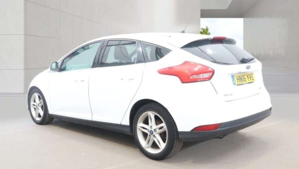 Ford Focus Zetec White #3