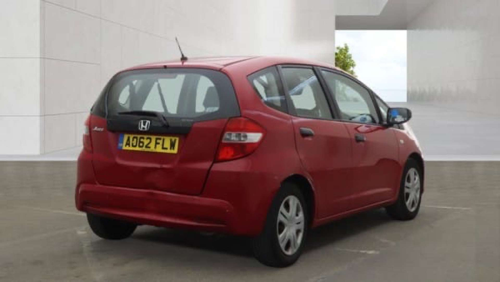 Honda Jazz I-vtec S Ac Red #4