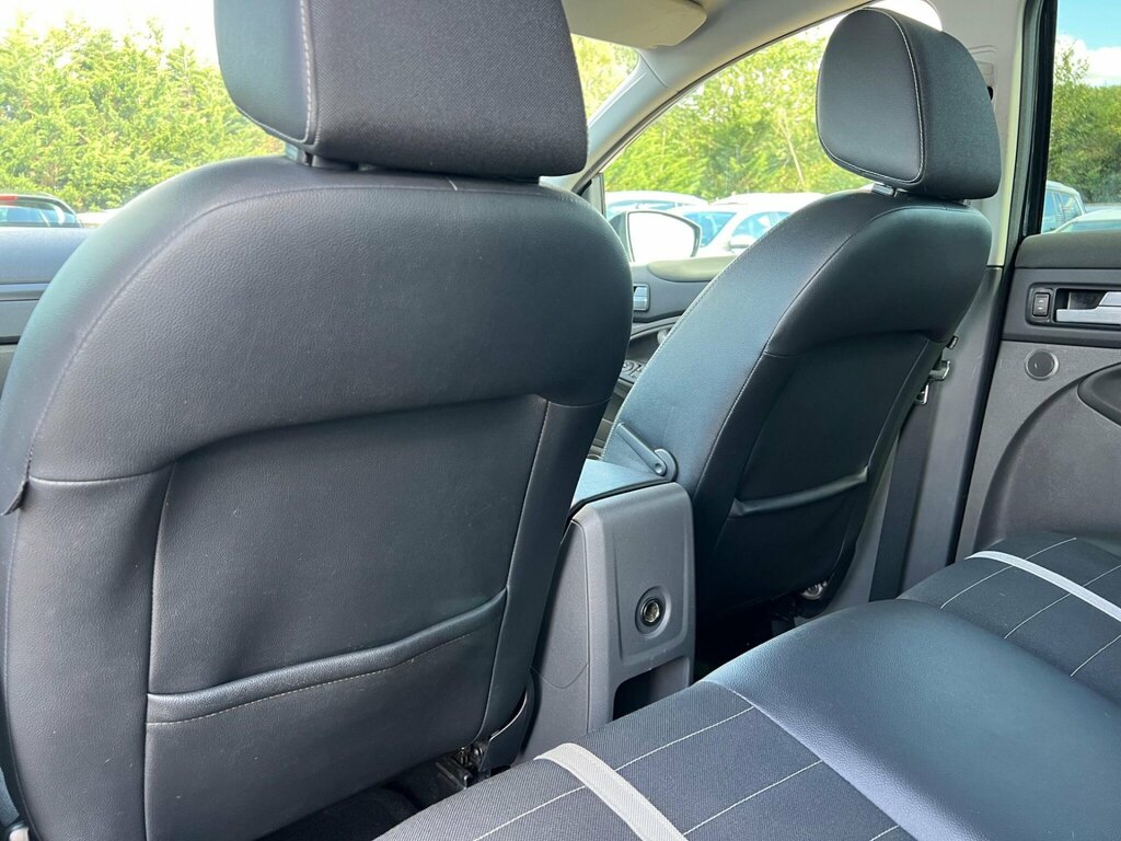 Ford Kuga 2.0 Tdci Titanium Fsh - 9 Services Half L Black #35