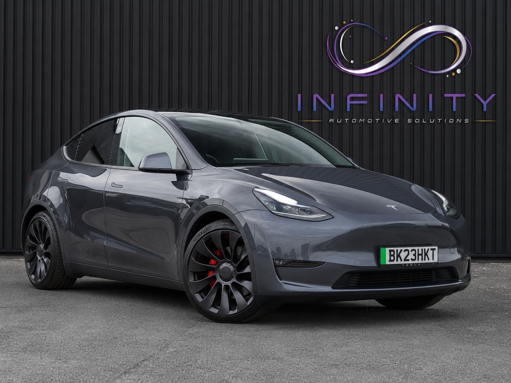 Tesla Model Y Dual Motor Performance Grey