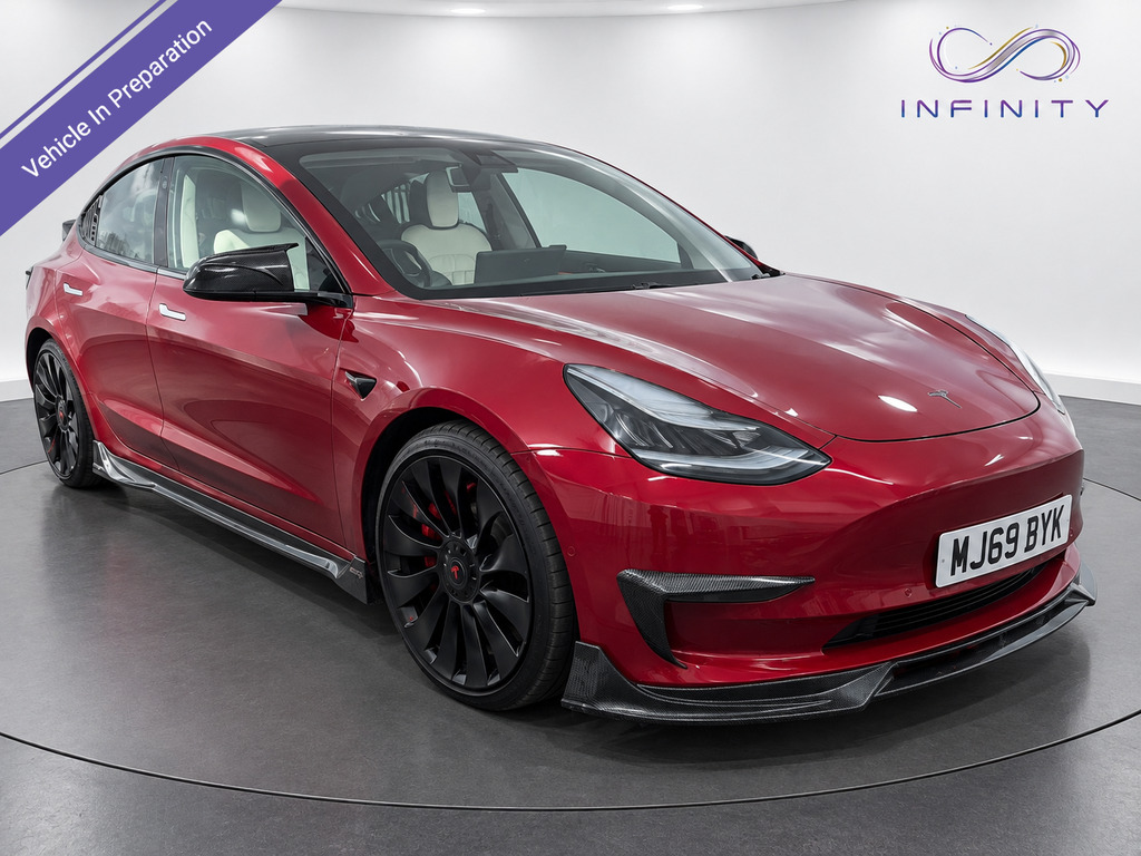 Tesla Model 3 Dual Motor Long Range Red