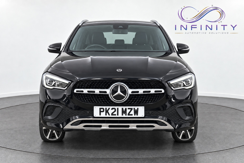 Mercedes-Benz GLA Class 2.0 Gla200d Sport Executive Black #2