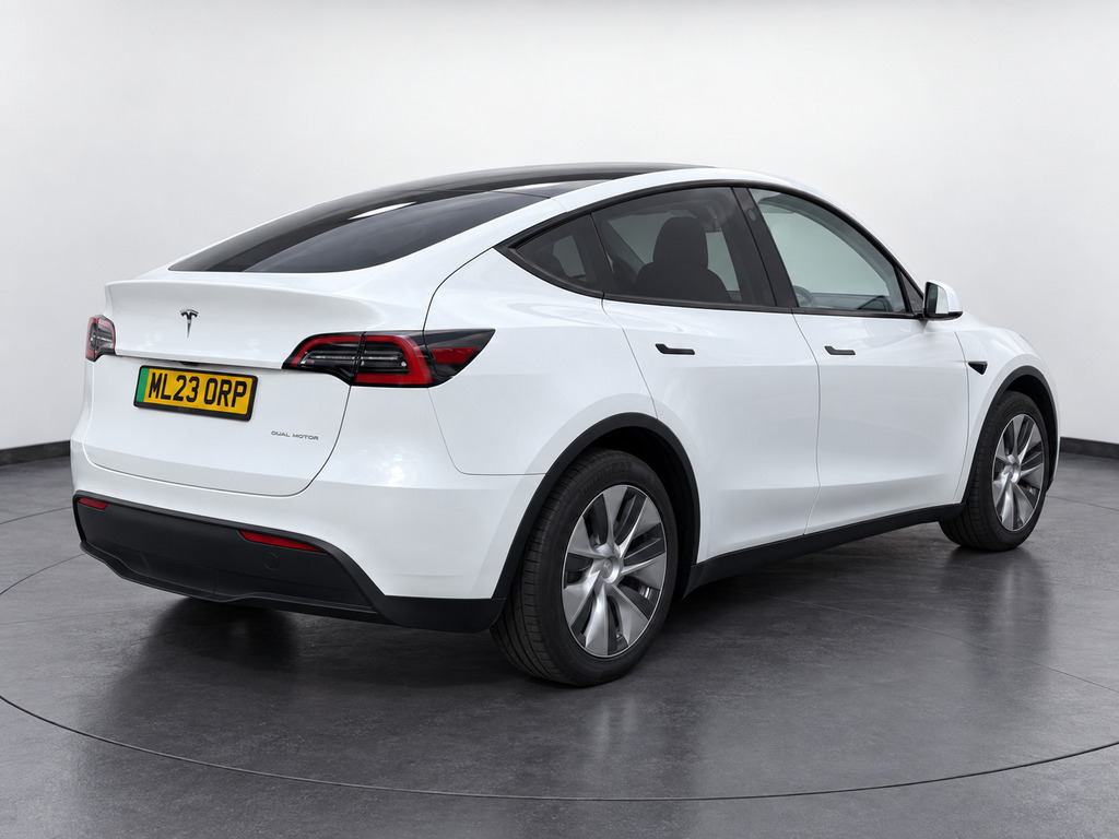 Tesla Model Y Dual Motor Long Range White #4